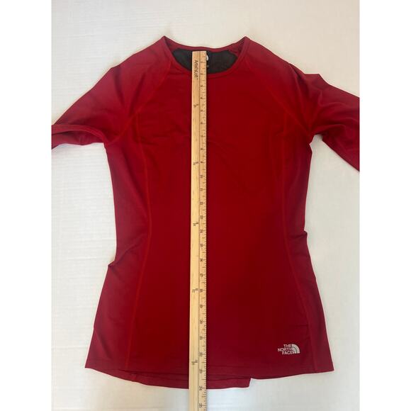 The North Face Top Womens XS
Extra Small Ruby Mesh Back Thumnholes Long Sleeve - Picture 11 of 12